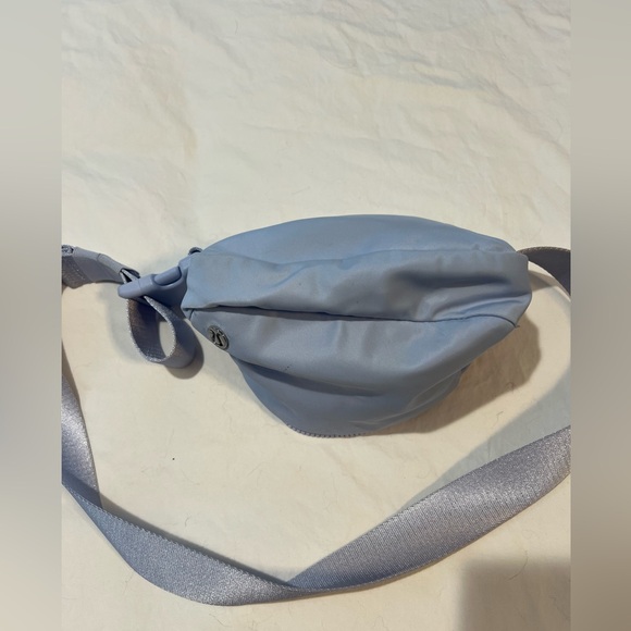 Lululemon Periwinkle Everywhere Belt Bag - Picture 5 of 5